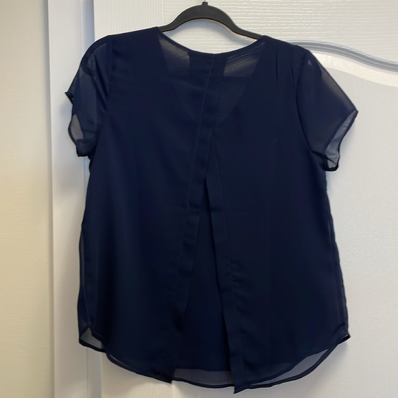 Monteau drapey dress shirt worn twice! - Picture 4 of 4